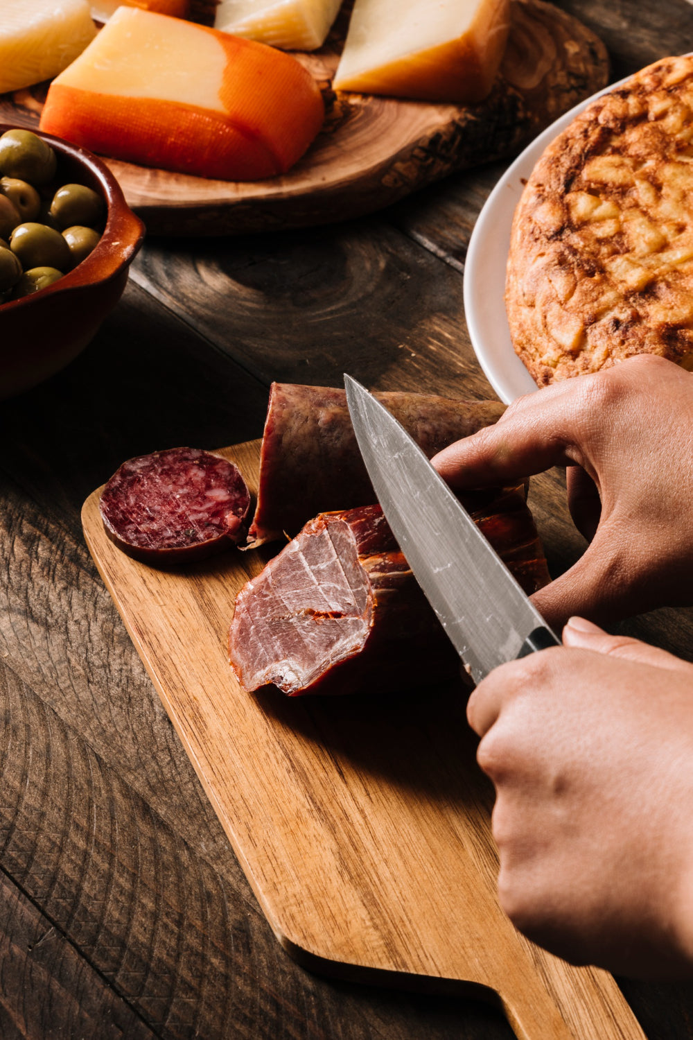 Del método de conservación al arte culinario: la evolución de la charcutería